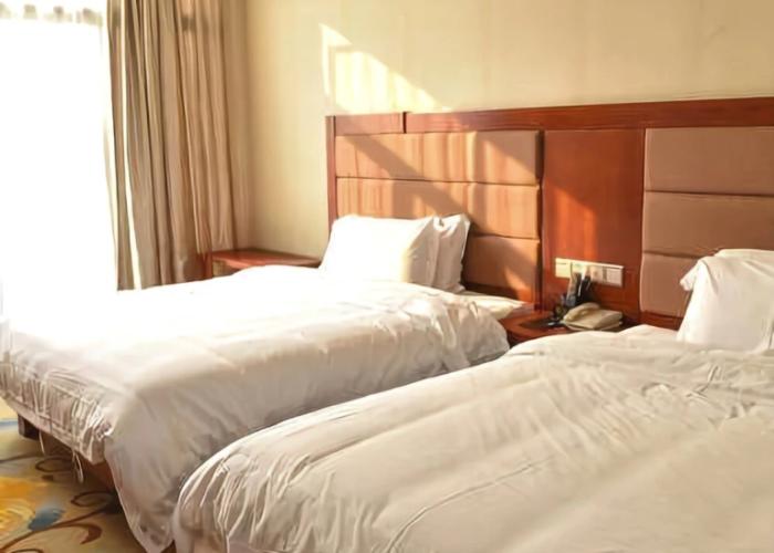 Junhua Hotel (Shantou University Road Branch)