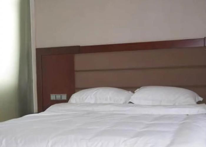 Junhua Hotel (Shantou University Road Branch)