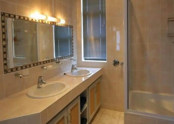 Chala Kigi Self Catering