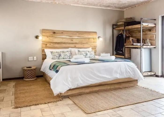 Driftwood Guesthouse