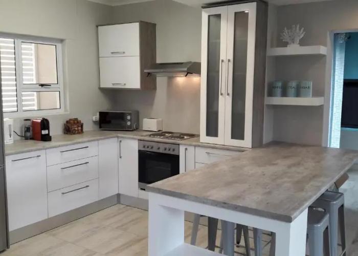 The Waterfront Cottage F12