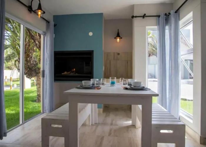 The Waterfront Cottage F12