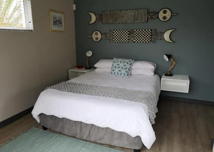 The Waterfront Cottage F12