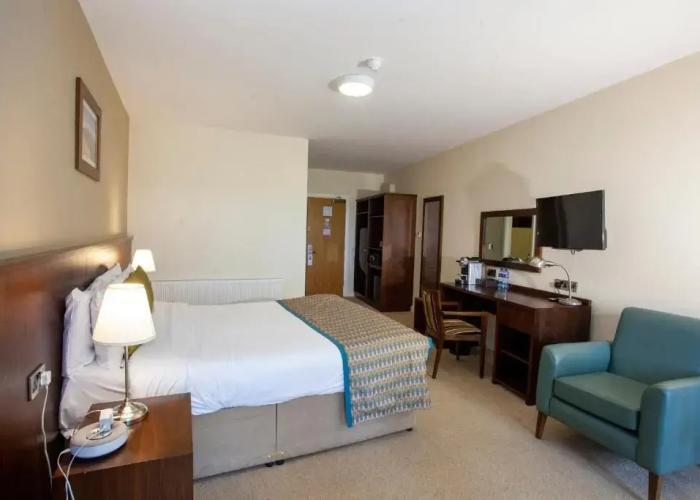 Strandhill Lodge and Suites