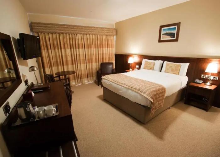 Strandhill Lodge and Suites