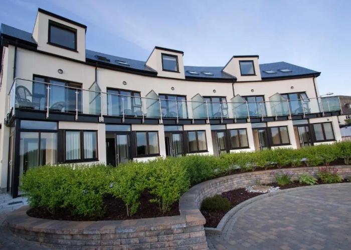 Strandhill Lodge and Suites