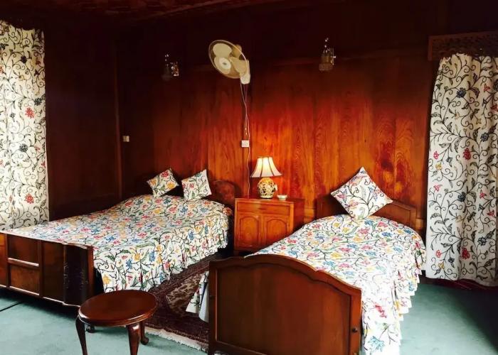Akbar Group Of Heritage Houseboats