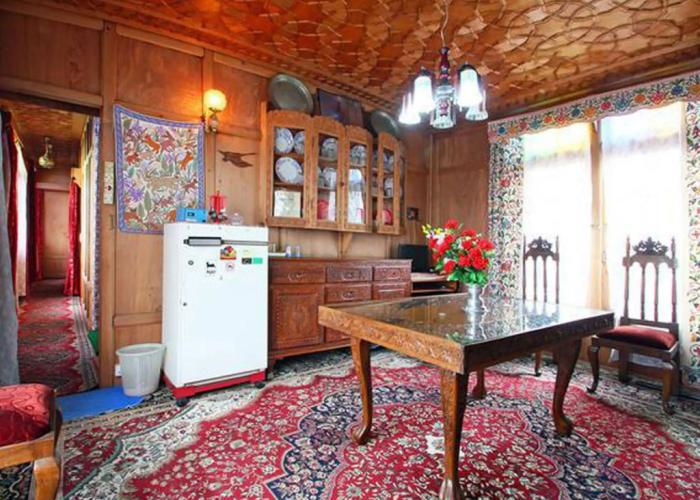 Houseboat Ambassador