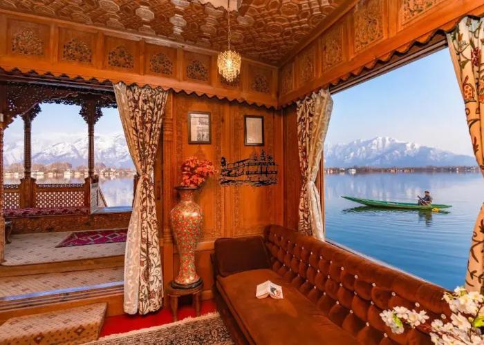 New Jacquline Heritage Houseboats Nigeen Lake