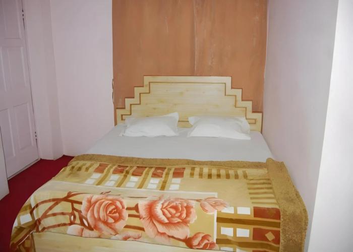 OYO 85927 Marias Hotel