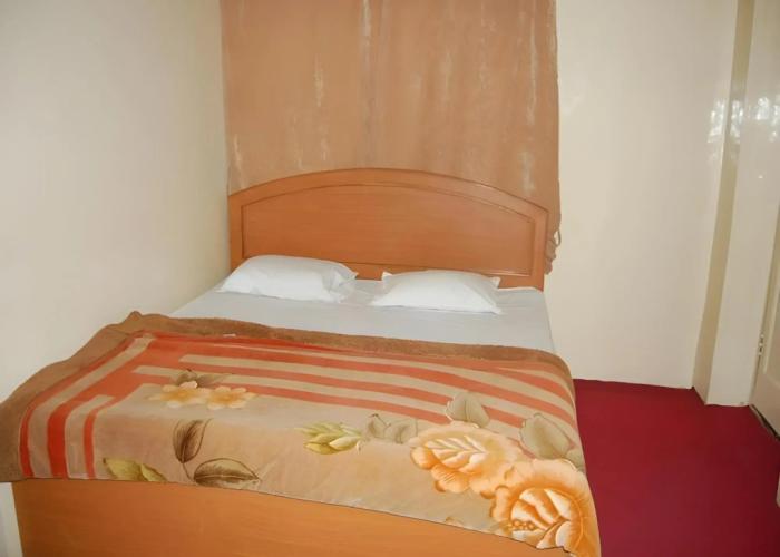 OYO 85927 Marias Hotel