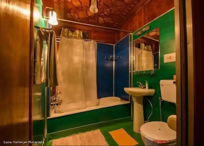 Lily of Nageen