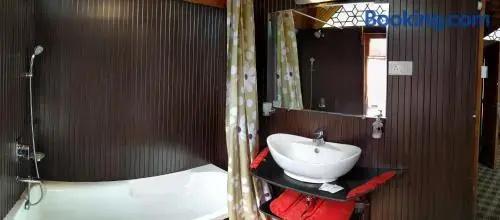 New Zenith Group of Houseboats