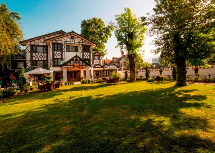 Lemon Tree Hotel Srinagar