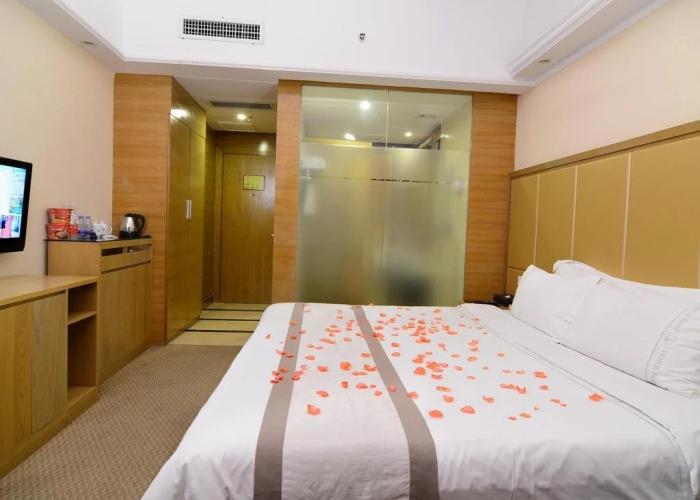 Ji Hotel Shenzhen North Railway Station