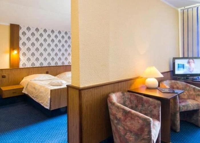 Victoria Hotel
