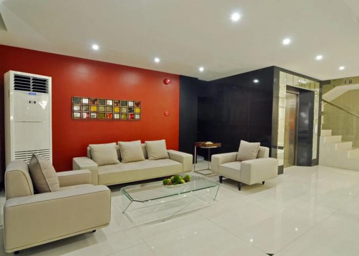 717 Cesar Place Hotel