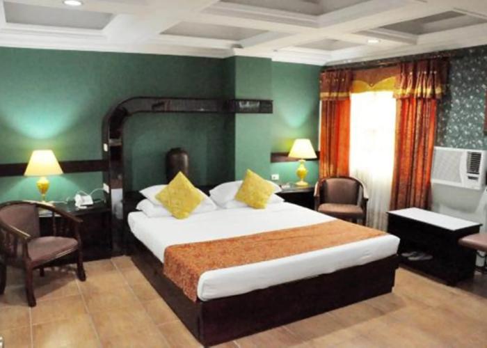 Wregent Plaza Hotel