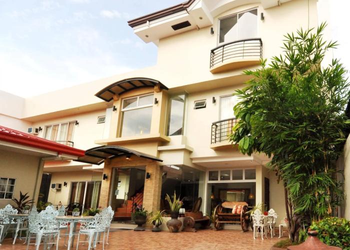 Harbour Gardens Tourist Inn
