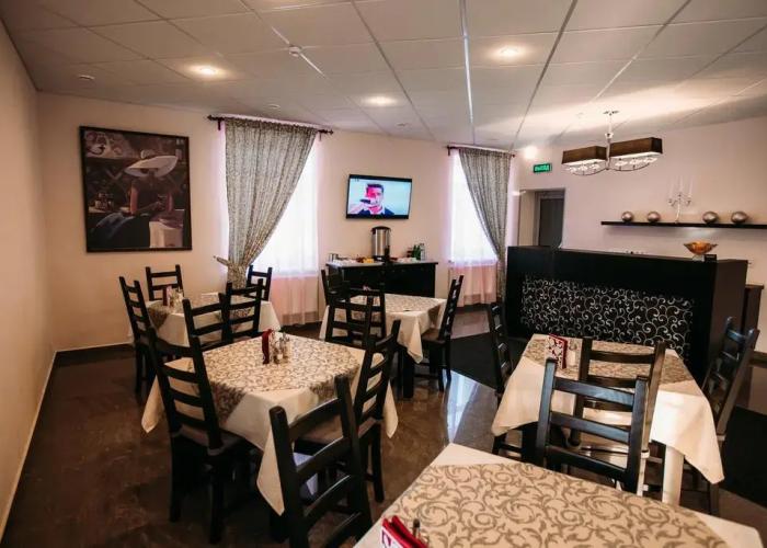 Azhur Hotel