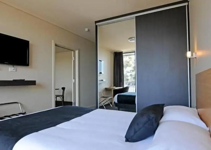 The Mansfield Park Hotel