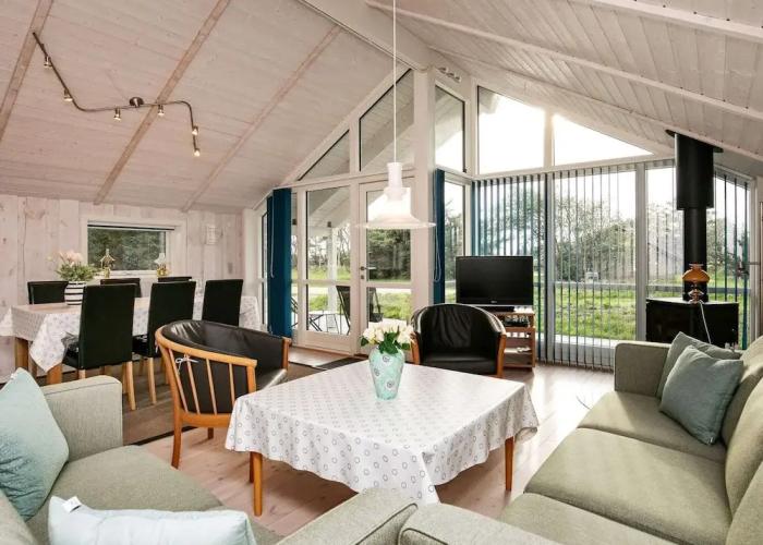 6 Person Holiday Home in Thisted