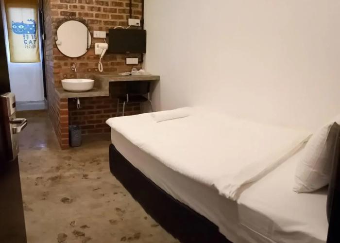 Suite 18 Boutique Hotel - Hostel