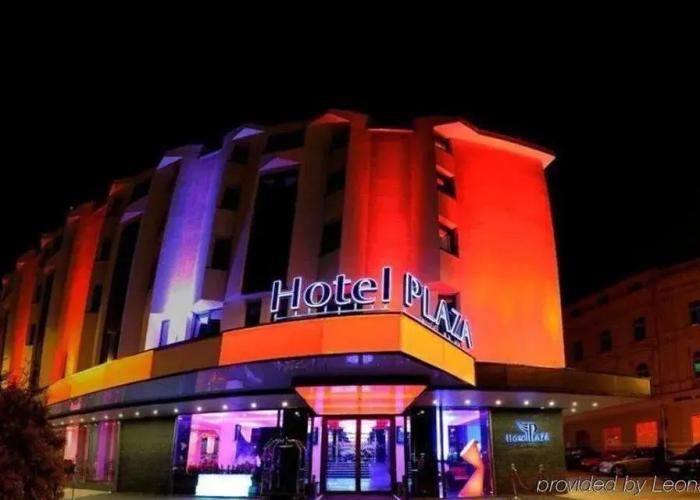 Hotel Plaza V