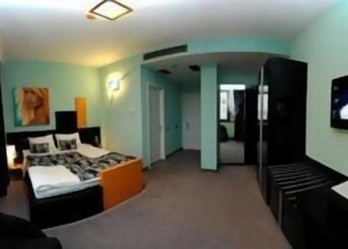 Hotel Plaza V