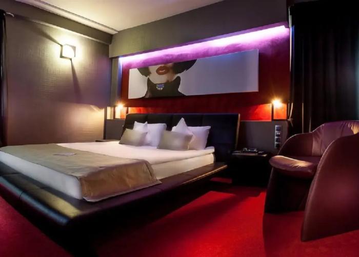 Hotel Plaza V