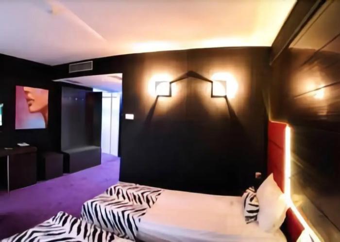 Hotel Plaza V