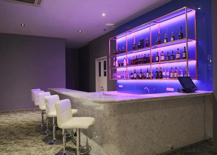 SR Boutique Hotel