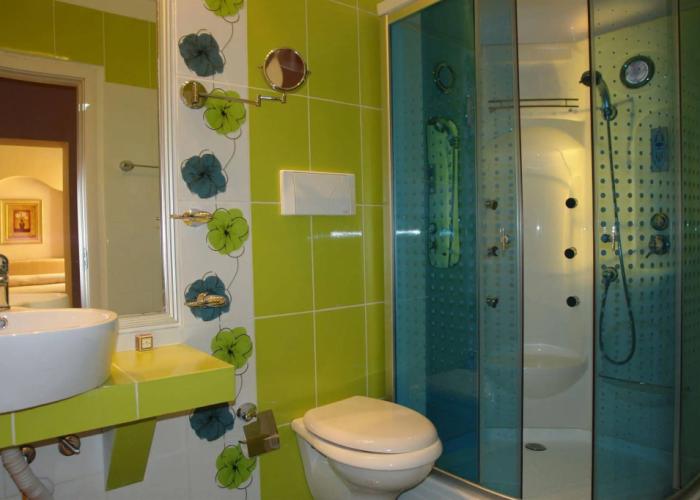 Theranda Hotel