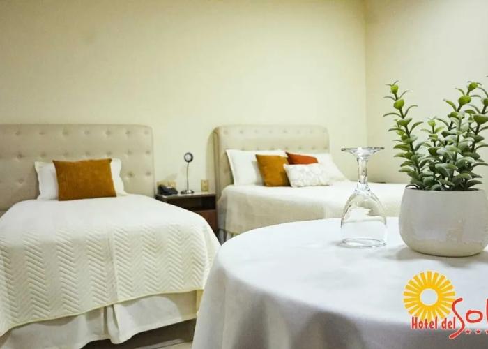 Hotel De Sol