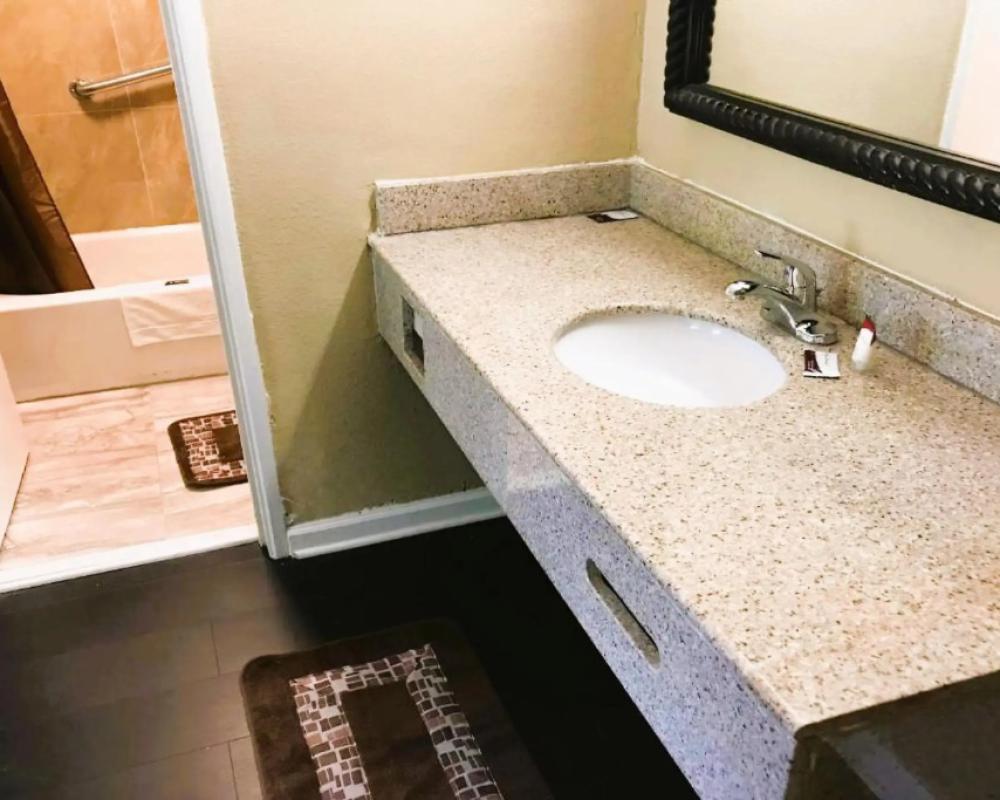 фото OYO Hotel Tallahassee Downtown