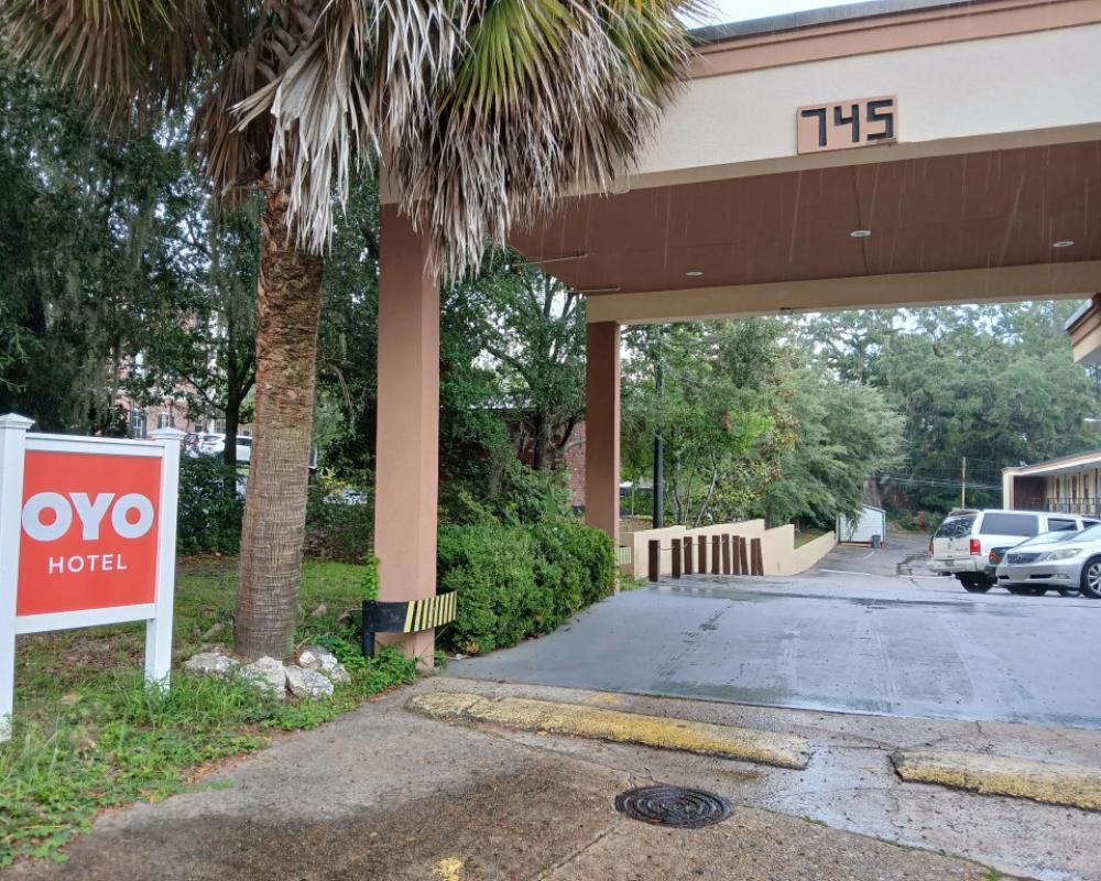 фото OYO Hotel Tallahassee Downtown