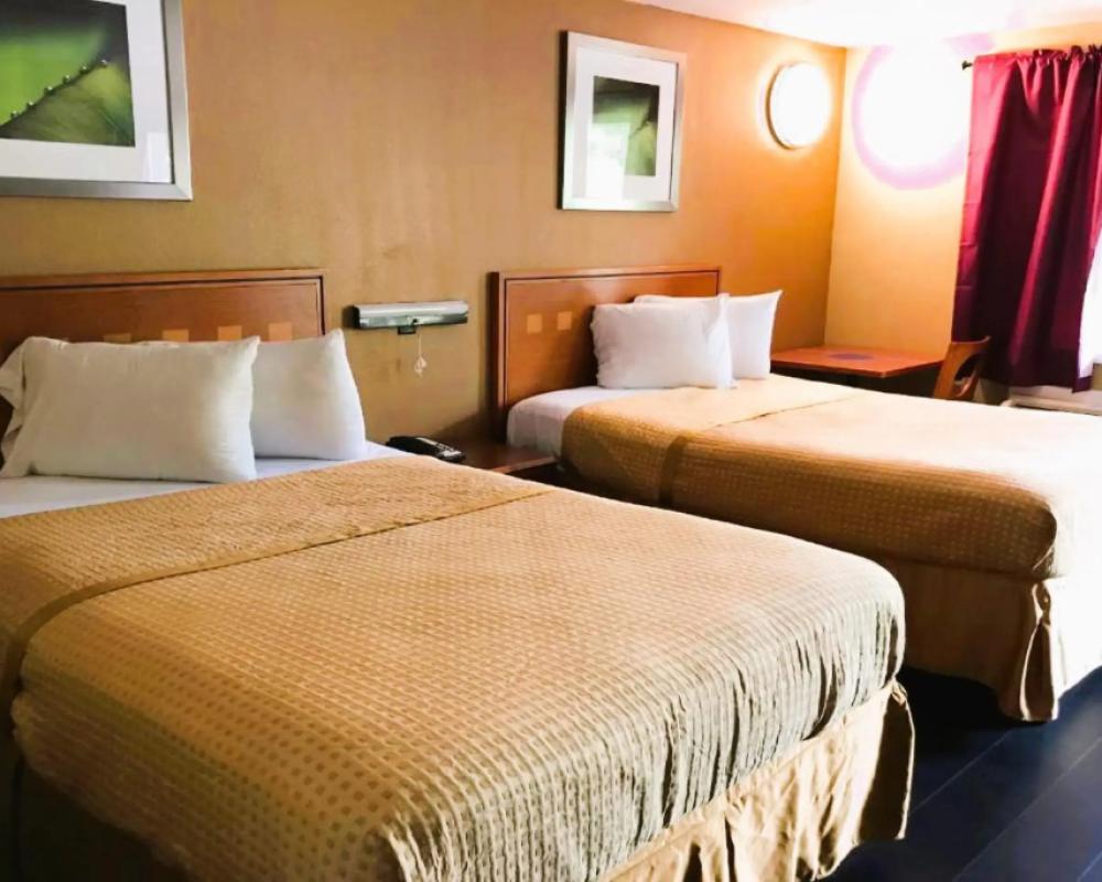 фото OYO Hotel Tallahassee Downtown