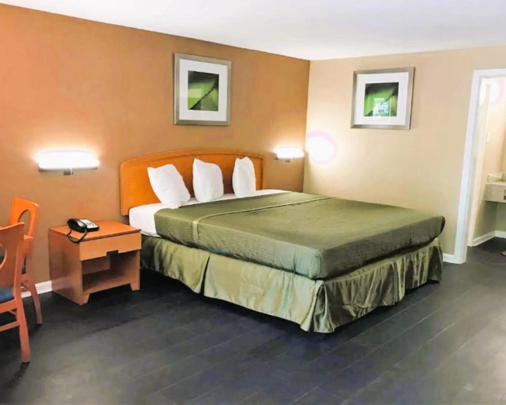 фото OYO Hotel Tallahassee Downtown