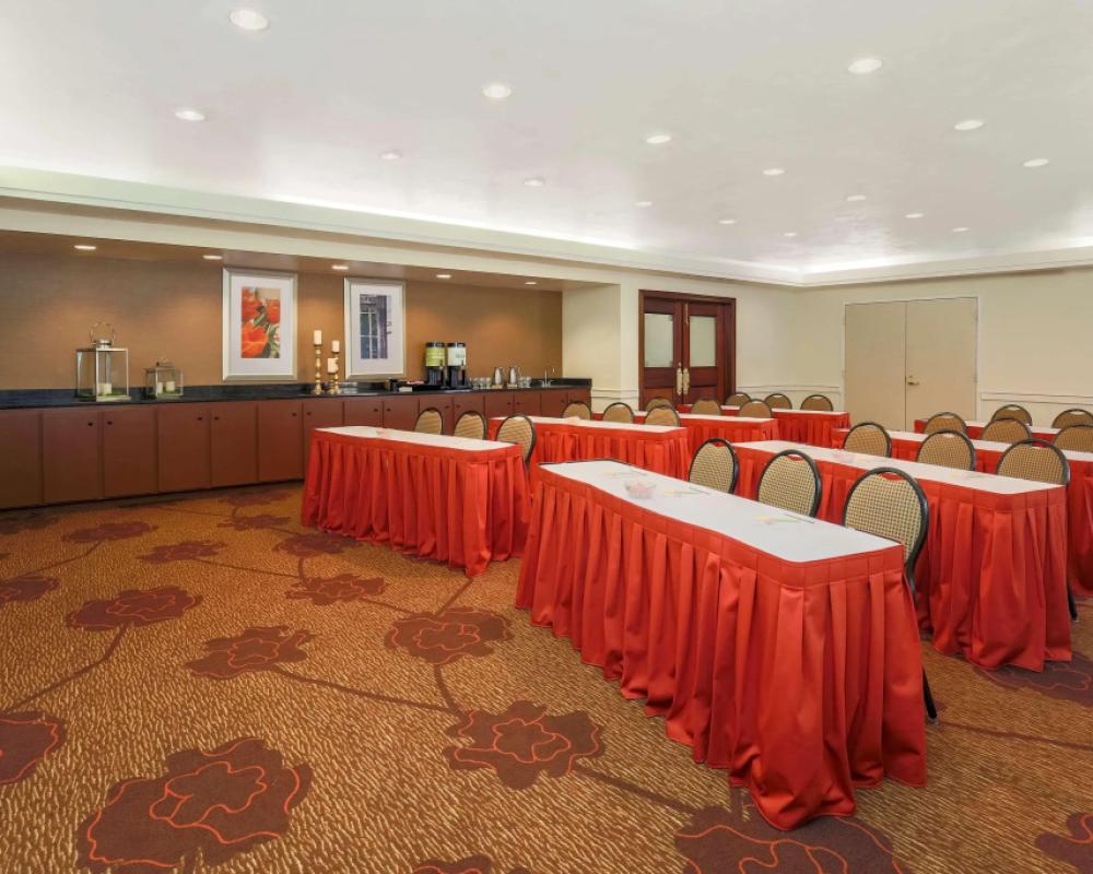 фото Hilton Garden Inn Tallahassee