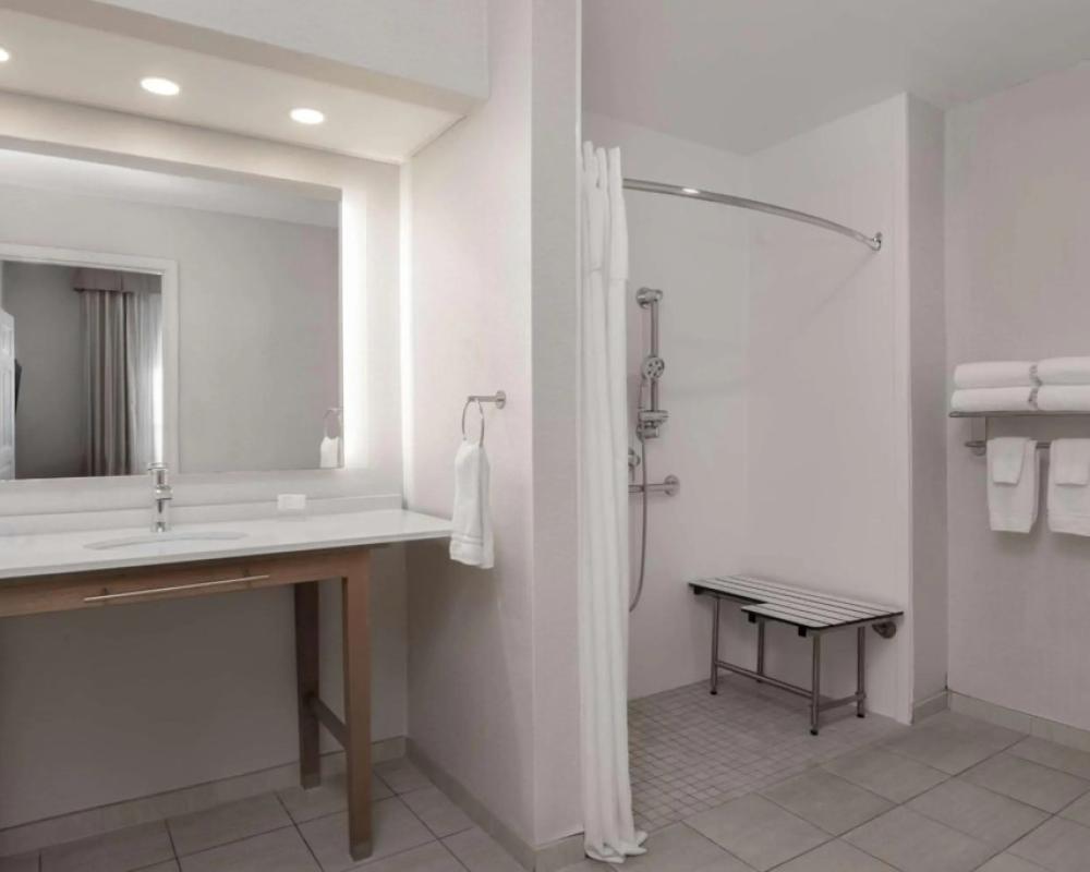 фото Homewood Suites by Hilton Tallahassee