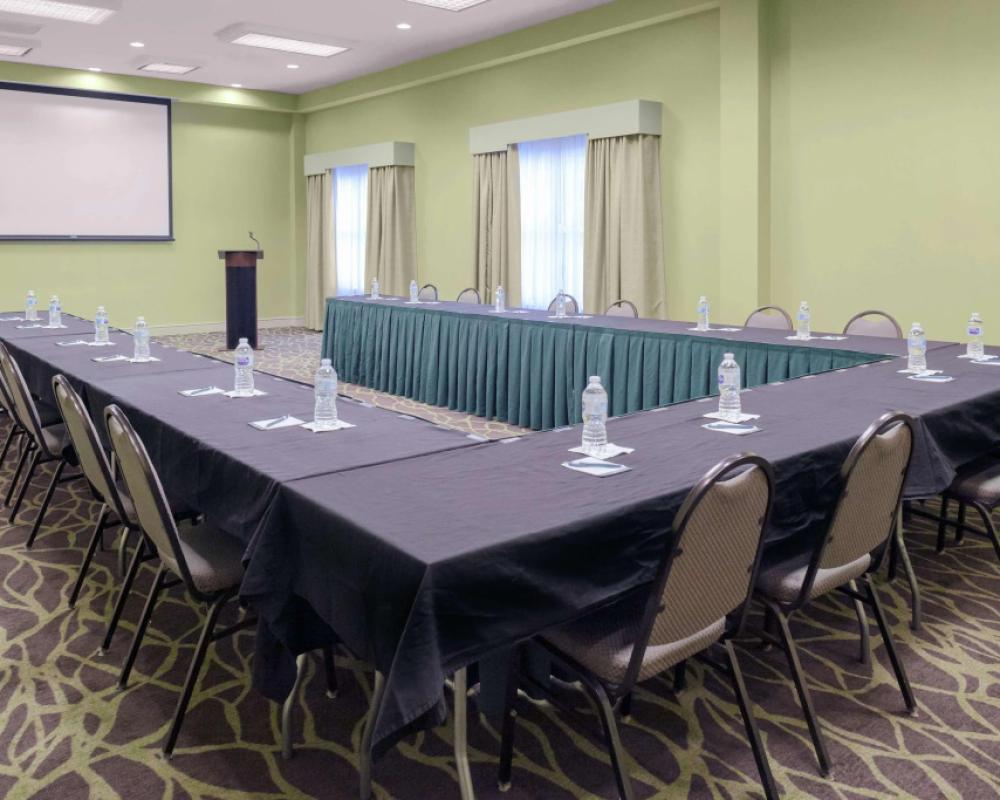 фото Homewood Suites by Hilton Tallahassee