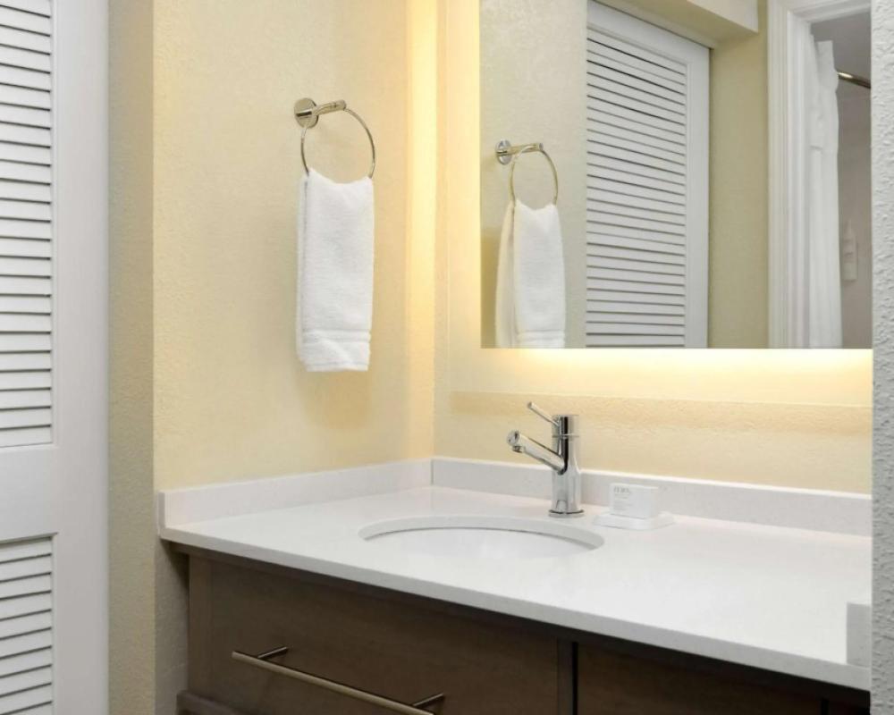 фото Homewood Suites by Hilton Tallahassee