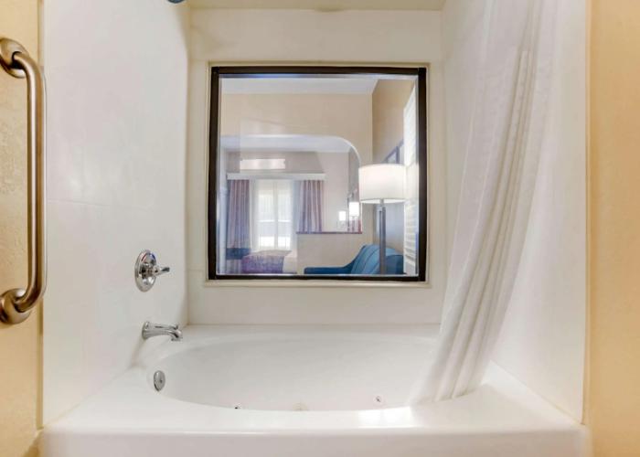 Comfort Suites Tallahassee Capitol - University Area