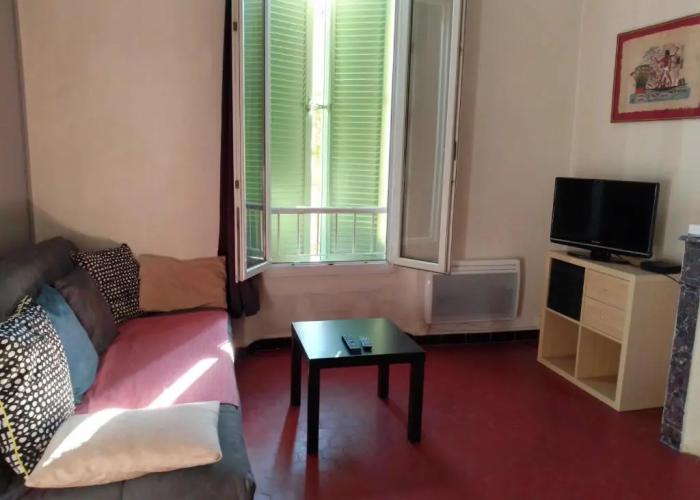 Typical Toulon apartment 50M beaches