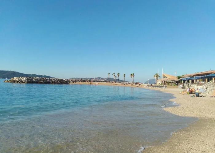 Typical Toulon apartment 50M beaches
