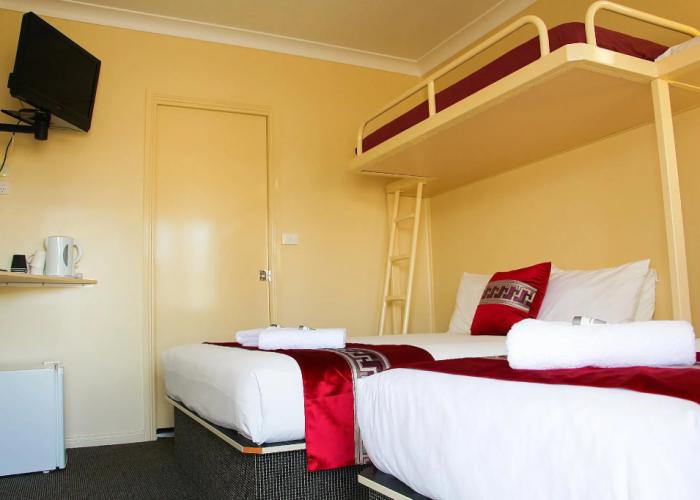 Motel 359