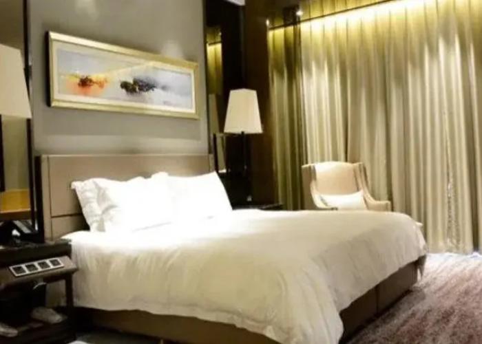 Enjoy Hotel