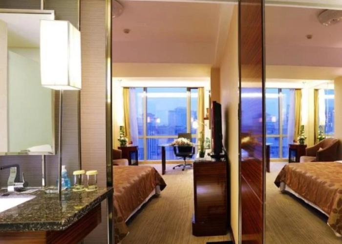 Silver Plaza Quancheng Hotel
