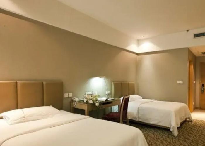 Silver Plaza Quancheng Hotel