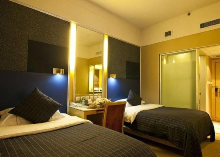 Silver Plaza Quancheng Hotel